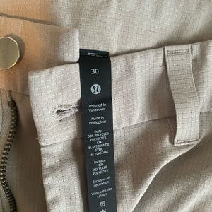 Men’s Khaki Lulu lemon pants